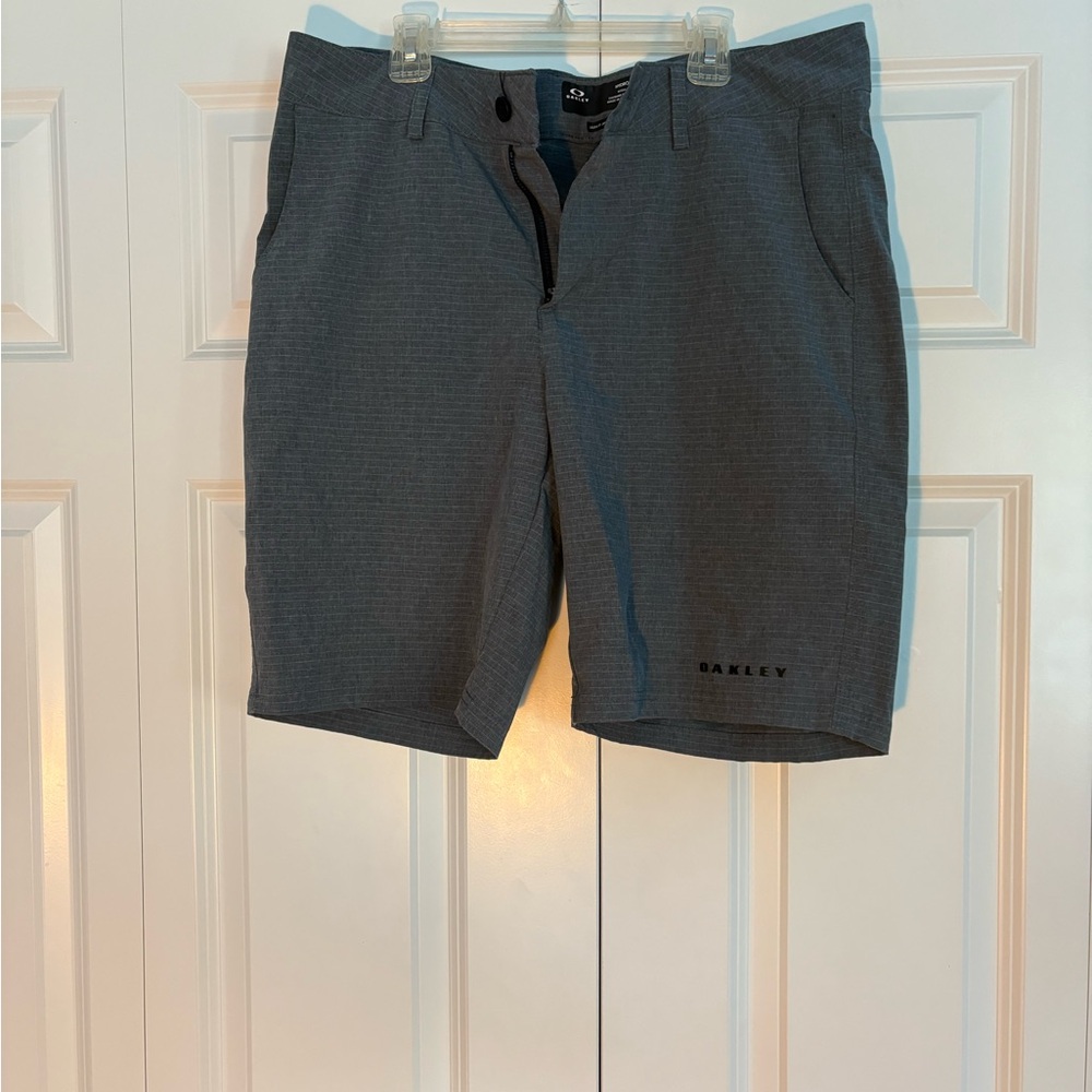 Oakley Men's Charcoal Flat Front Shorts